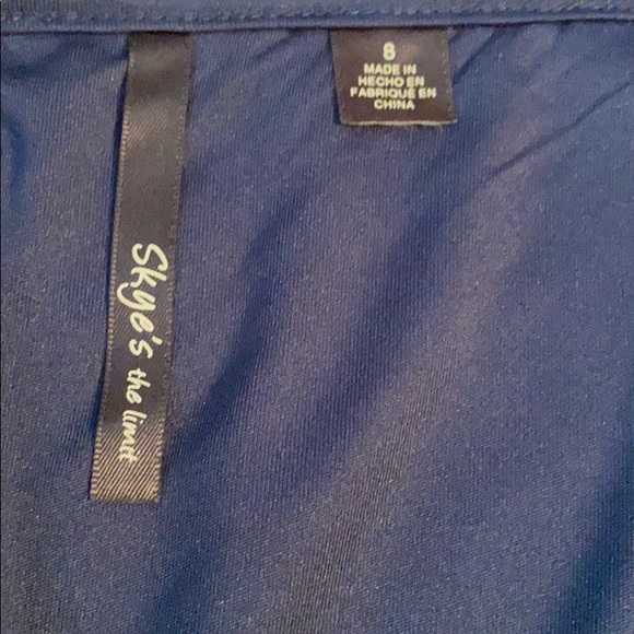 Skye's the Limit Skirt Size 8 - Picture 5 of 6